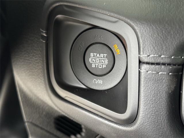 new 2025 Jeep Gladiator car, priced at $49,190