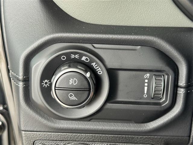 new 2025 Jeep Gladiator car, priced at $49,190