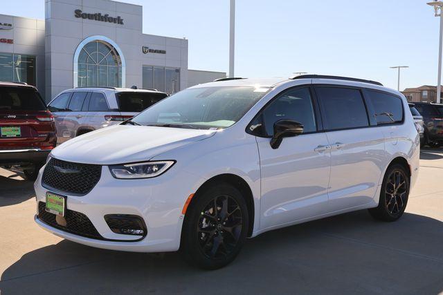 new 2026 Chrysler Pacifica car, priced at $41,405