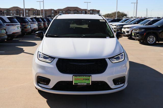 new 2026 Chrysler Pacifica car, priced at $41,405