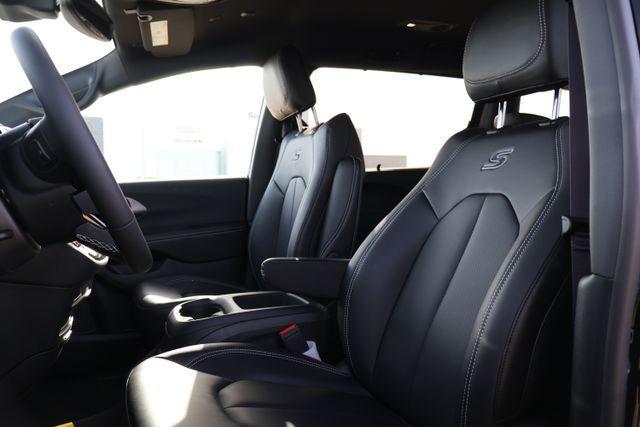 new 2026 Chrysler Pacifica car, priced at $42,206