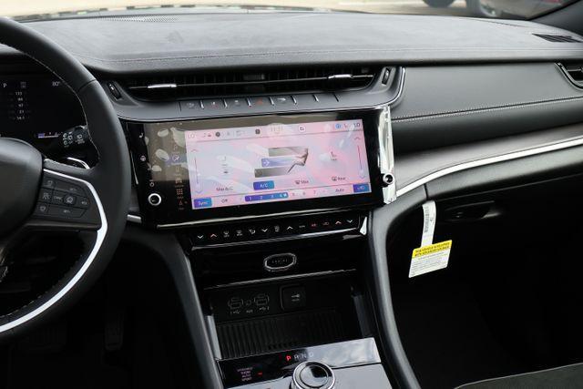 new 2026 Jeep Grand Cherokee car, priced at $39,775