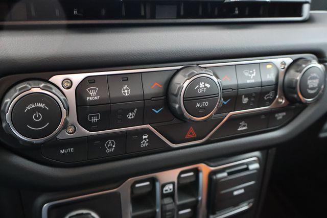 new 2026 Jeep Gladiator car, priced at $45,600