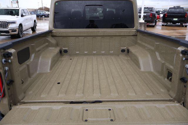 new 2026 Jeep Gladiator car, priced at $45,600