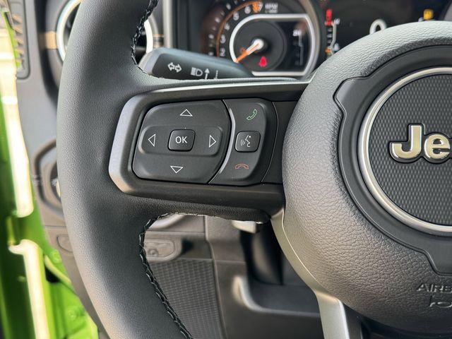 new 2025 Jeep Gladiator car, priced at $37,990