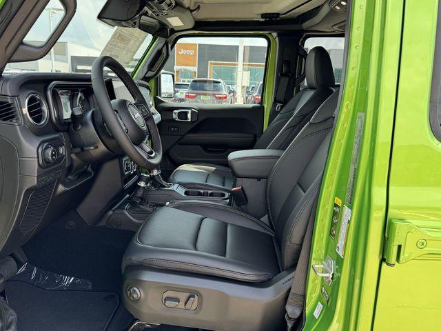 new 2025 Jeep Gladiator car, priced at $37,990