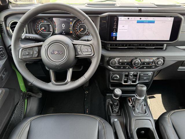 new 2025 Jeep Gladiator car, priced at $37,990