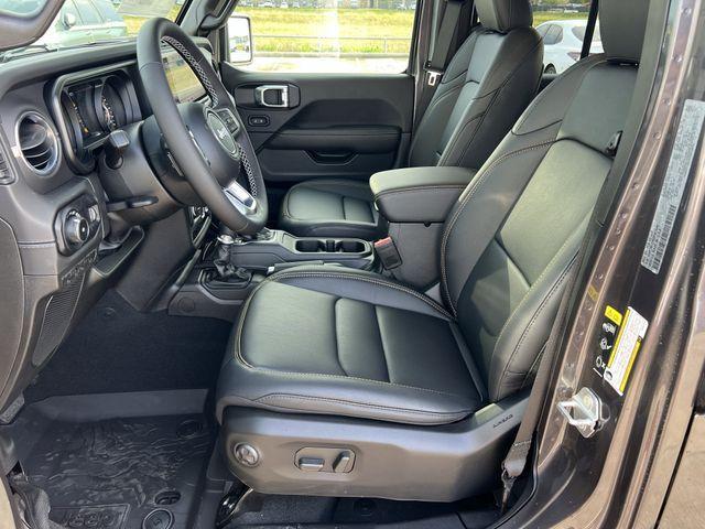 new 2025 Jeep Wrangler car, priced at $47,265