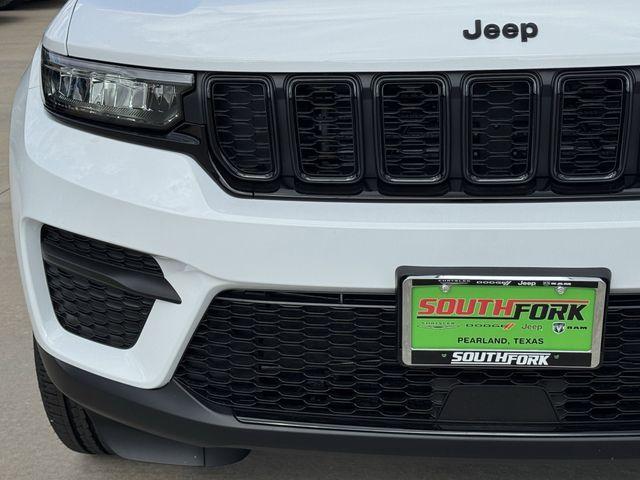 new 2025 Jeep Grand Cherokee car, priced at $38,530