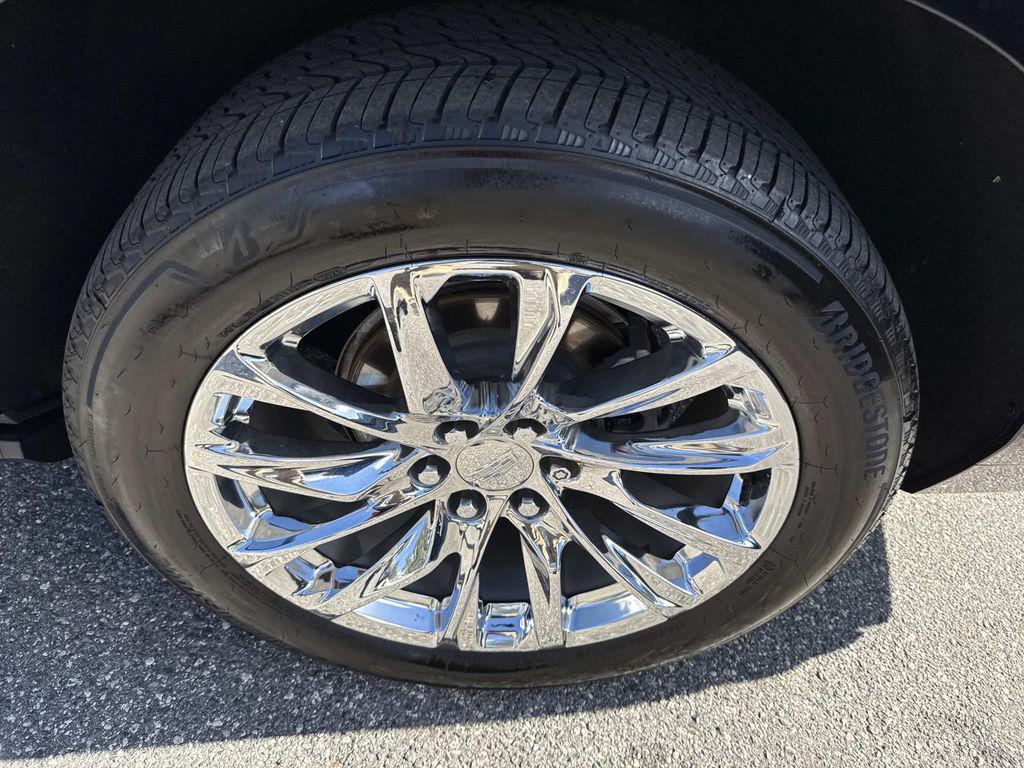 used 2022 Cadillac Escalade ESV car, priced at $62,824