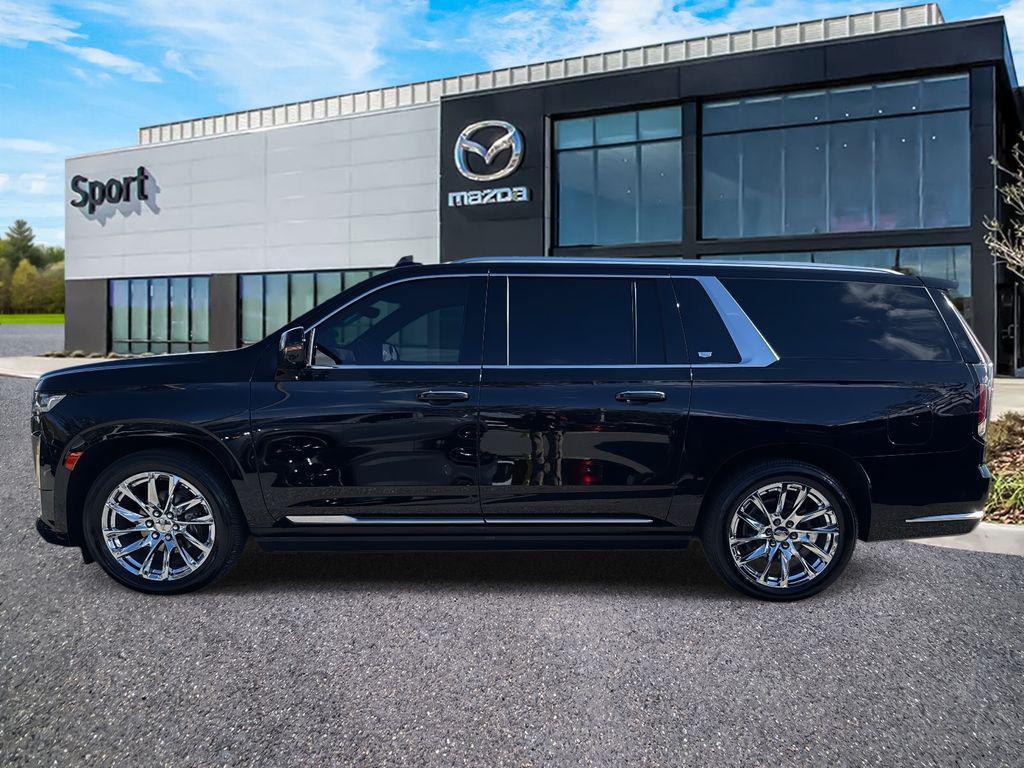 used 2022 Cadillac Escalade ESV car, priced at $62,824