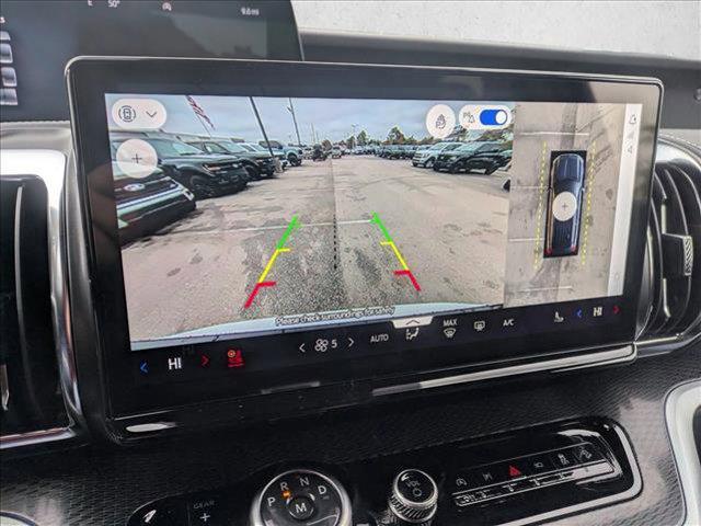 new 2025 Ford Expedition car, priced at $77,978