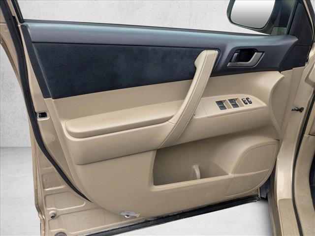 used 2011 Toyota Highlander car, priced at $10,978