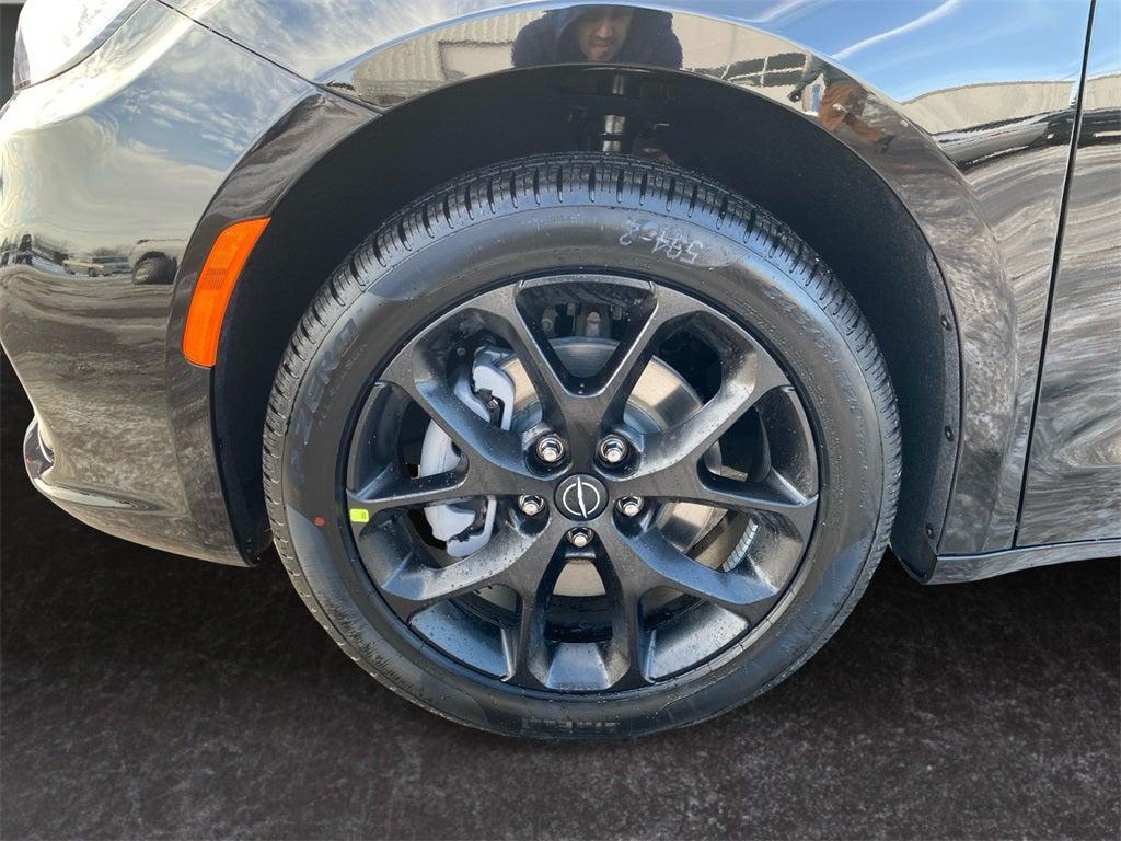 new 2026 Chrysler Pacifica car, priced at $46,500