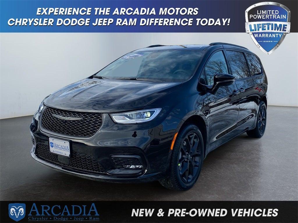 new 2026 Chrysler Pacifica car, priced at $47,955
