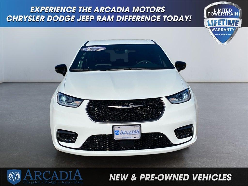 new 2026 Chrysler Pacifica car, priced at $43,312