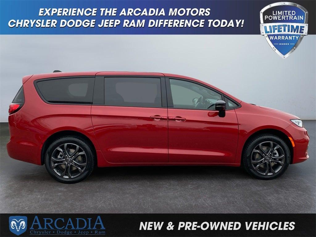 new 2026 Chrysler Pacifica car, priced at $47,500