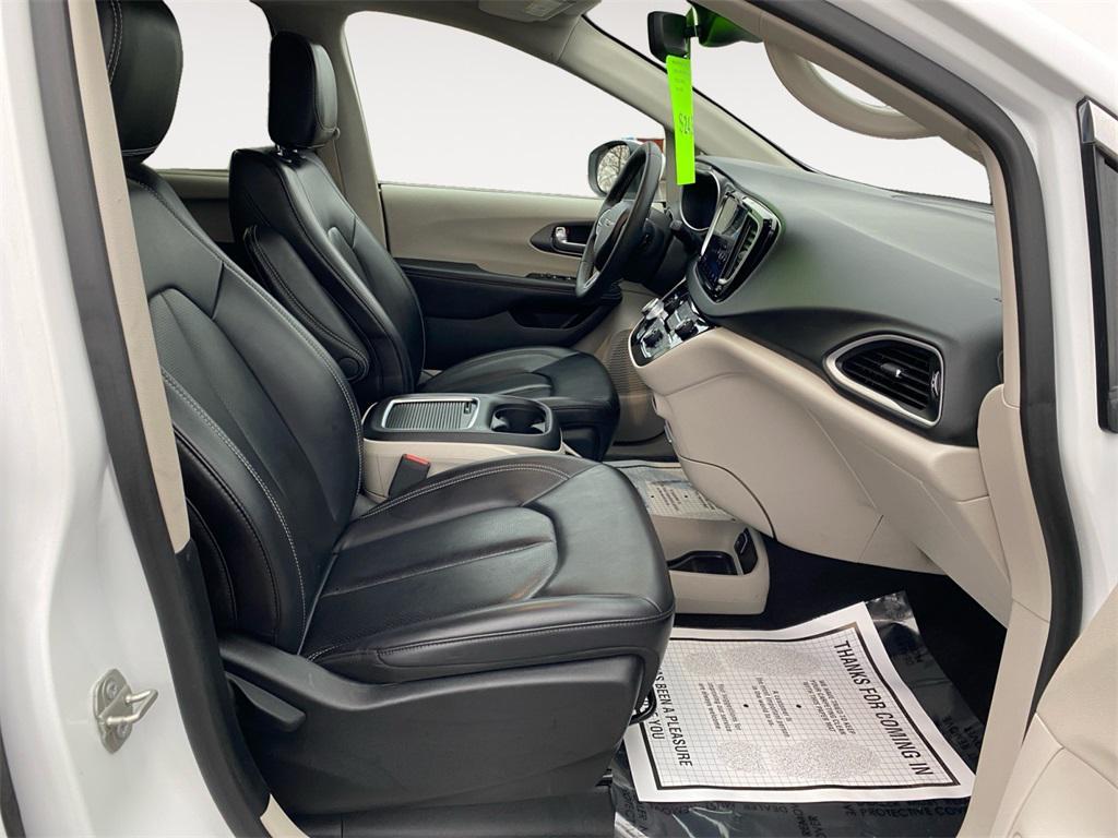 used 2023 Chrysler Pacifica car, priced at $24,500