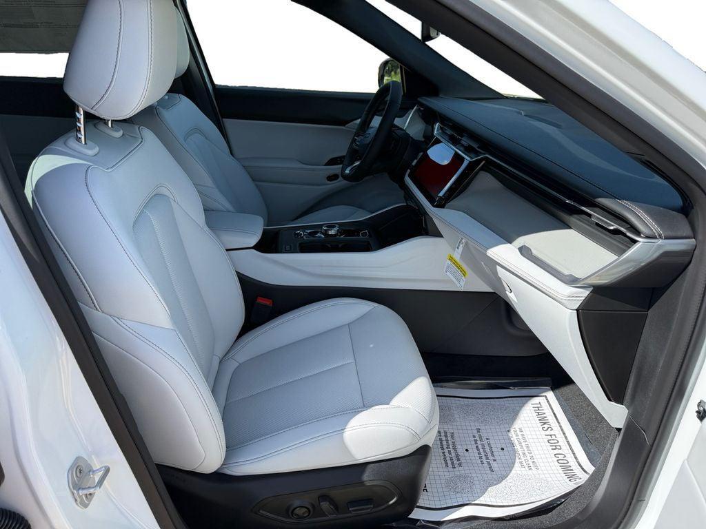 new 2026 Jeep Cherokee car, priced at $42,559