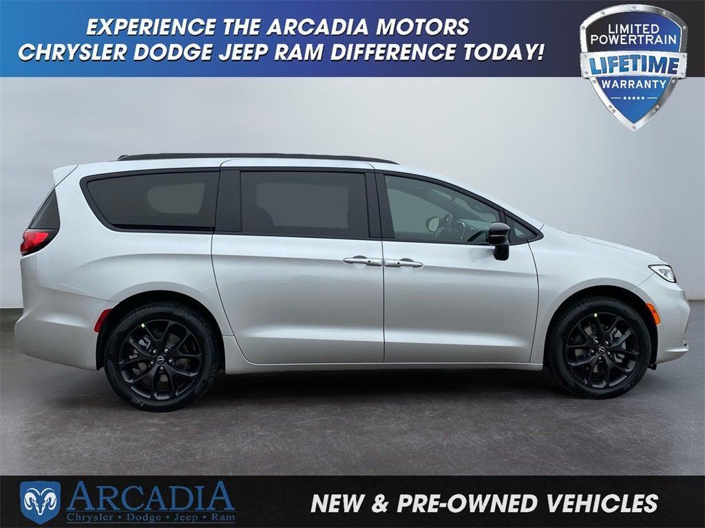 new 2026 Chrysler Pacifica car, priced at $52,500