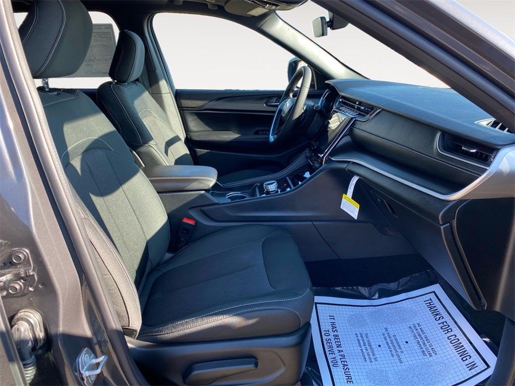 new 2026 Jeep Grand Cherokee car, priced at $45,000