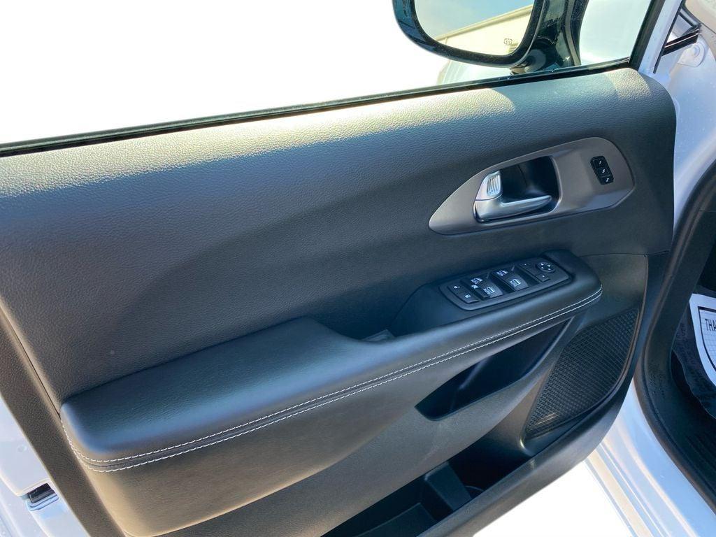 new 2026 Chrysler Pacifica car, priced at $46,285