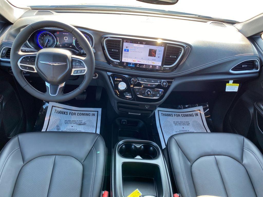 new 2026 Chrysler Pacifica car, priced at $46,285