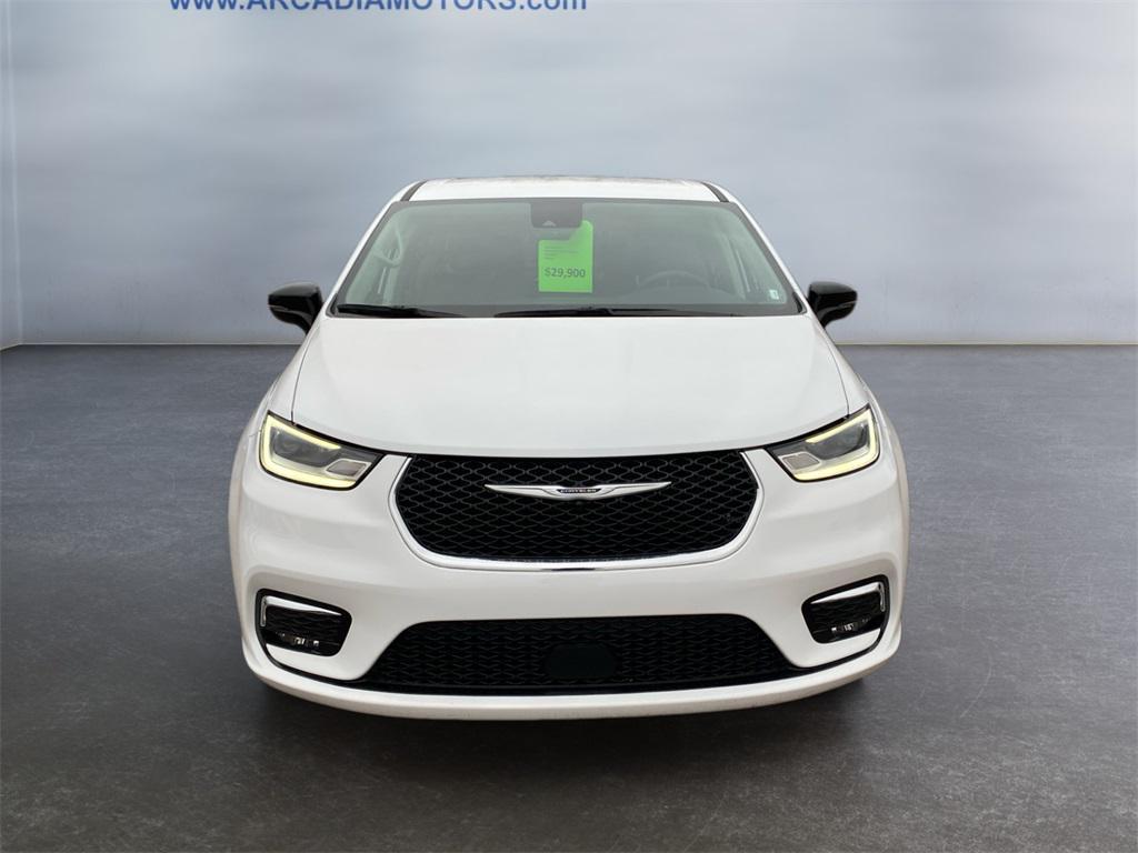 used 2024 Chrysler Pacifica car, priced at $29,143
