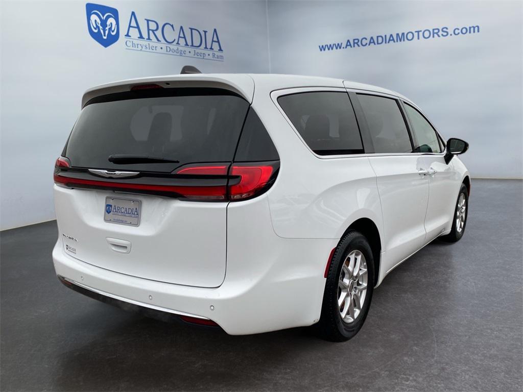 used 2024 Chrysler Pacifica car, priced at $29,143