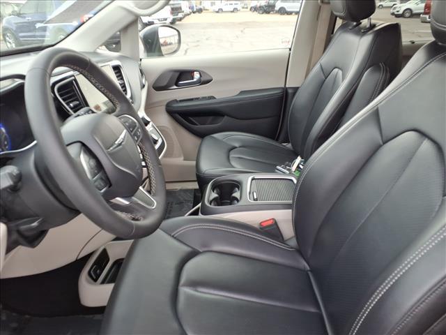 used 2023 Chrysler Pacifica car, priced at $25,995