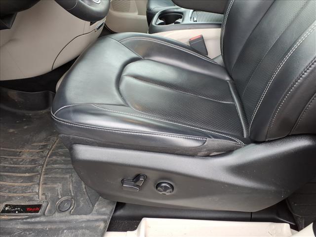 used 2023 Chrysler Pacifica car, priced at $21,995