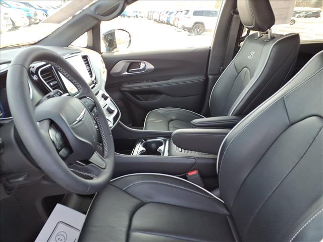 used 2025 Chrysler Pacifica car, priced at $42,999