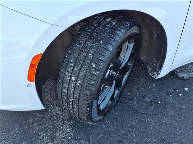 used 2025 Chrysler Pacifica car, priced at $42,999