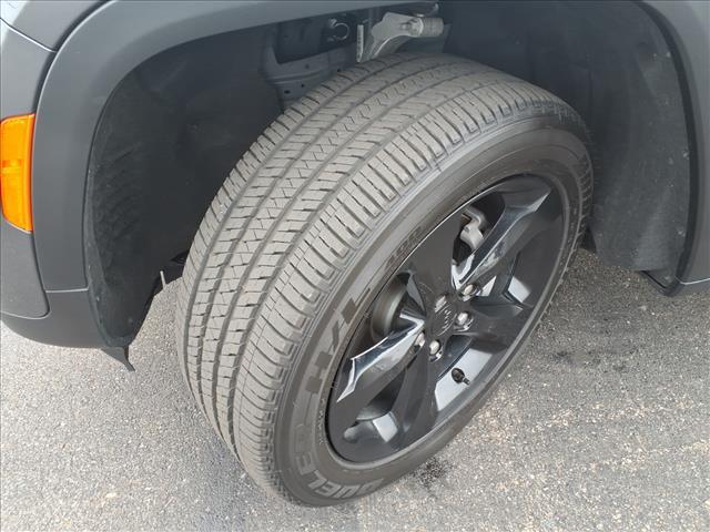 used 2024 Jeep Grand Cherokee car, priced at $35,995