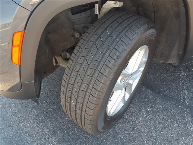 used 2024 Jeep Grand Cherokee car, priced at $34,999