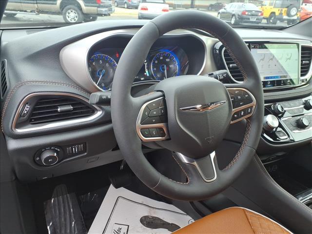 used 2025 Chrysler Pacifica car, priced at $42,999