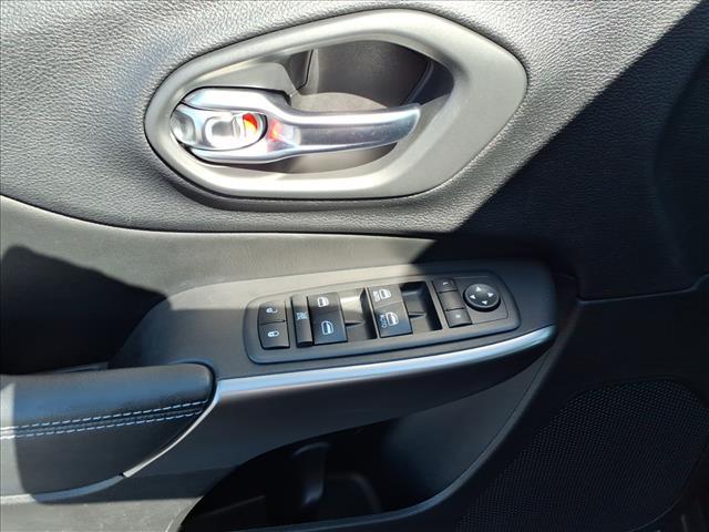 used 2020 Jeep Cherokee car, priced at $18,995