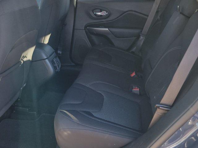 used 2020 Jeep Cherokee car, priced at $19,164