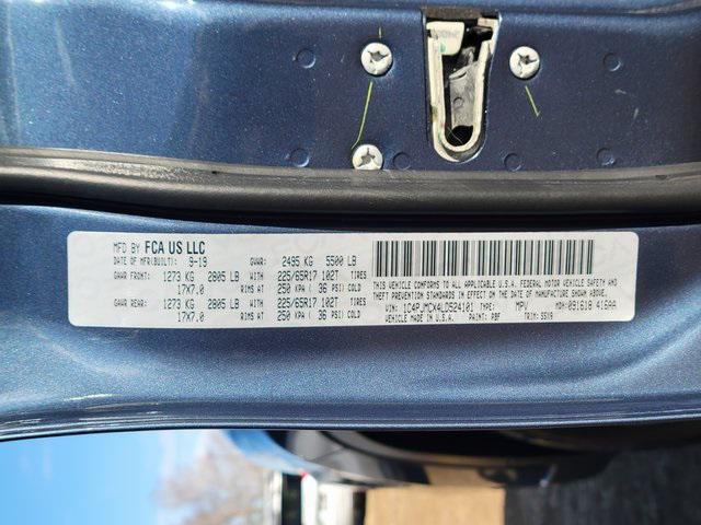 used 2020 Jeep Cherokee car, priced at $19,164