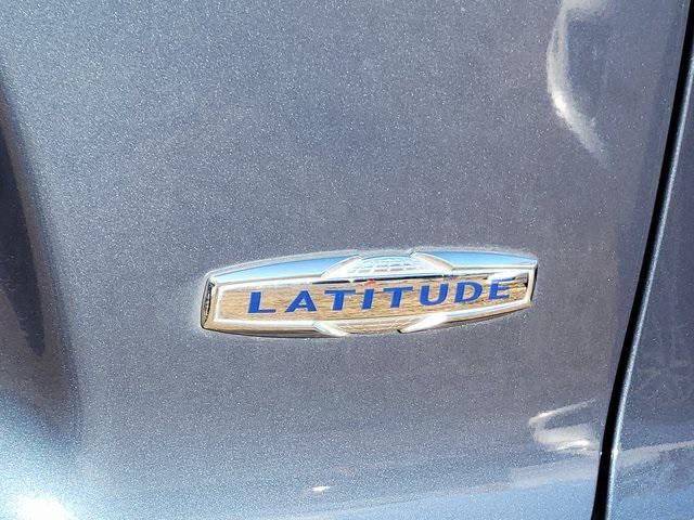 used 2020 Jeep Cherokee car, priced at $19,164