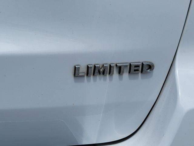 used 2017 Jeep Grand Cherokee car, priced at $12,184