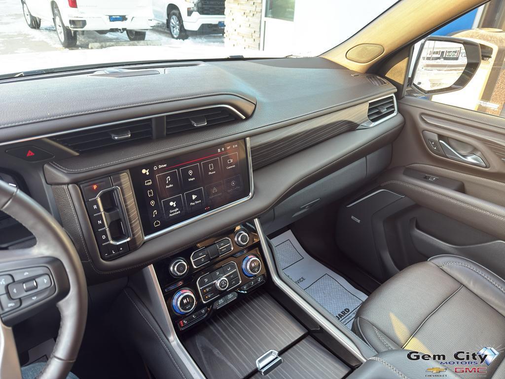 used 2023 GMC Yukon XL car