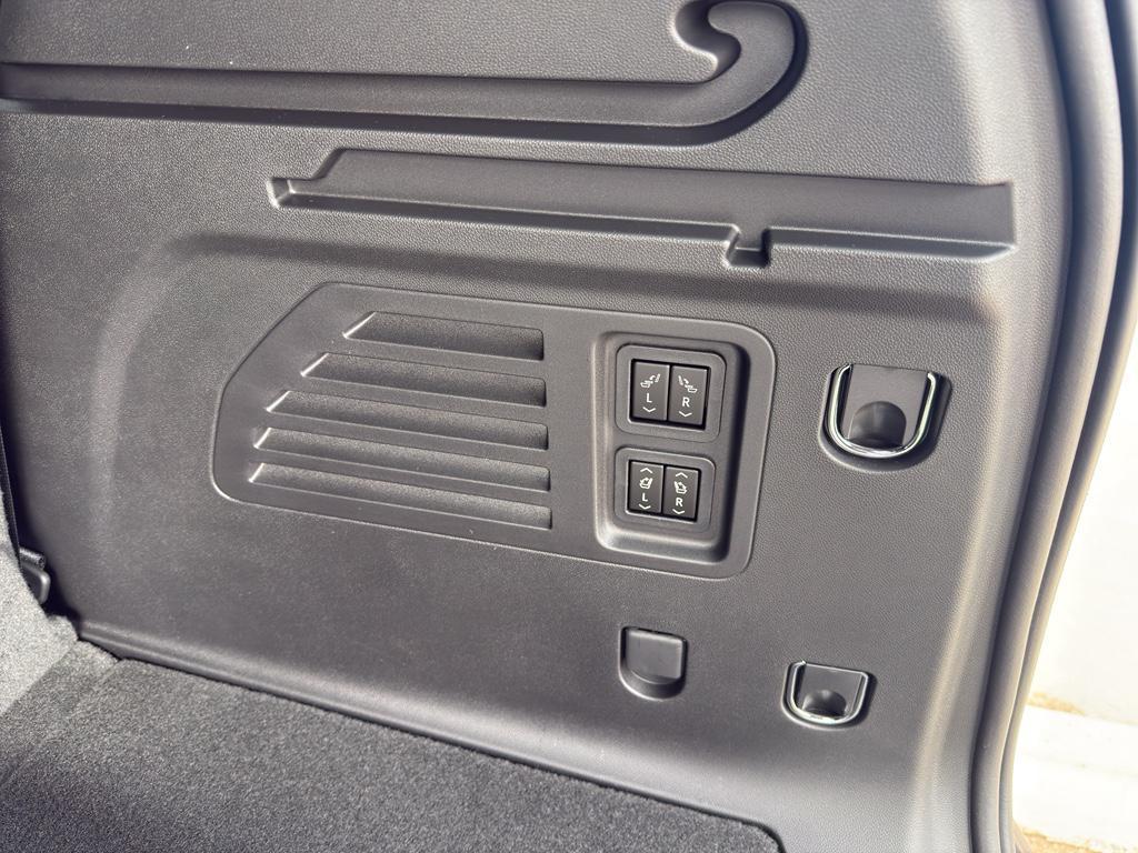 new 2026 Chevrolet Traverse car, priced at $61,490