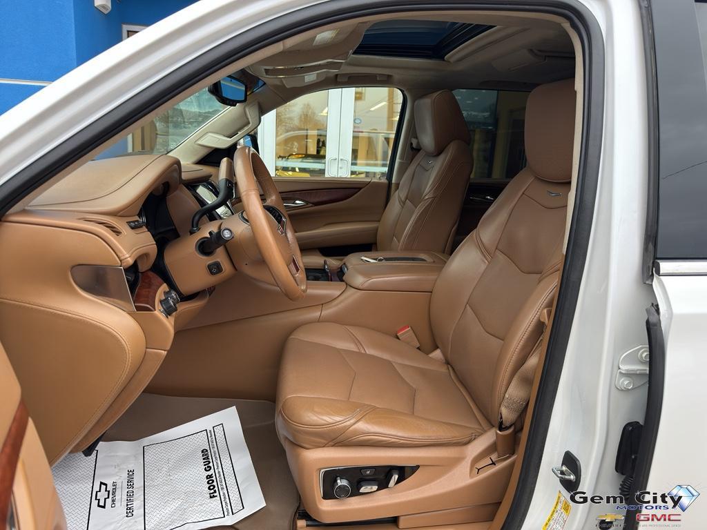 used 2016 Cadillac Escalade ESV car