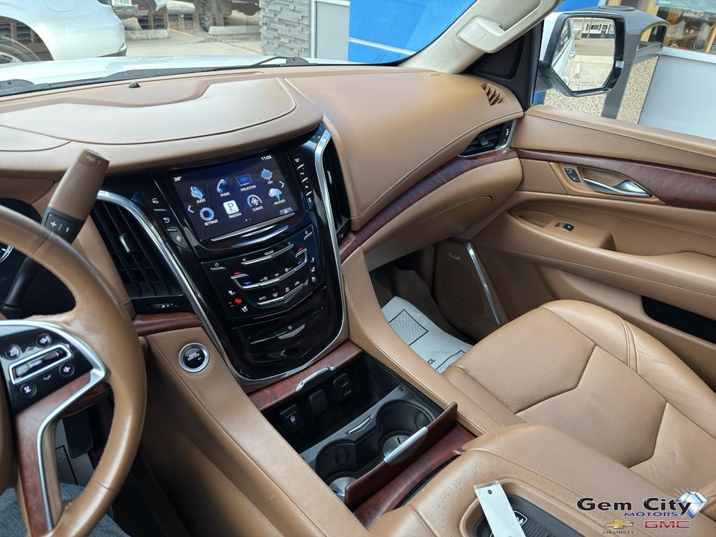 used 2016 Cadillac Escalade ESV car