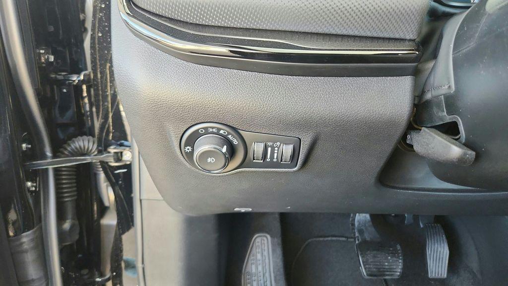 new 2026 Jeep Compass car, priced at $30,142