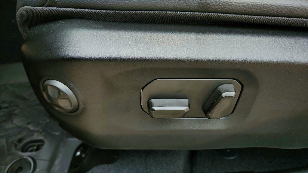 new 2025 Jeep Wrangler car, priced at $55,336