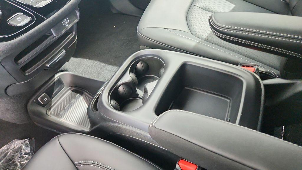 new 2026 Chrysler Pacifica car, priced at $39,178