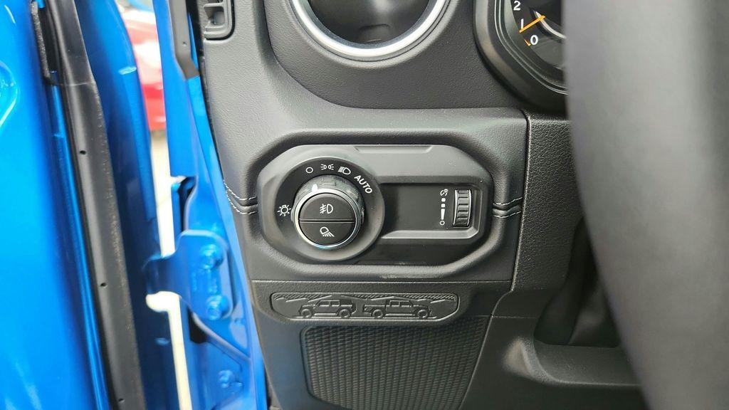 new 2026 Jeep Gladiator car, priced at $44,409