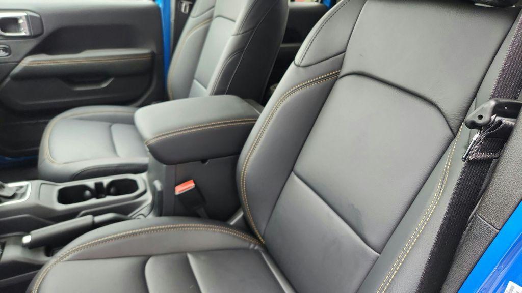 new 2026 Jeep Gladiator car, priced at $44,409